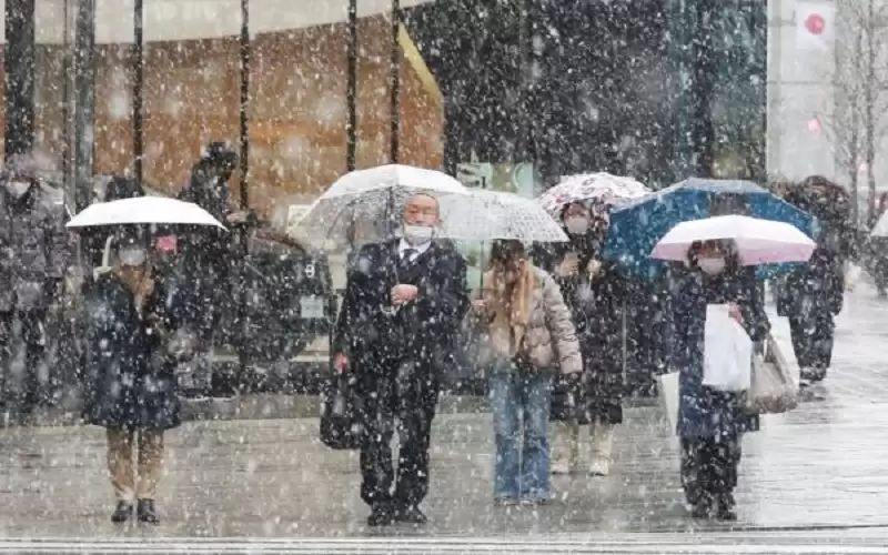 الثلوج في اليابان تتسبب بإلغاء رحلات