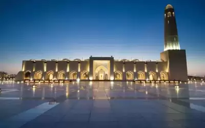 قطر تمنع فئات من دخول المساجد