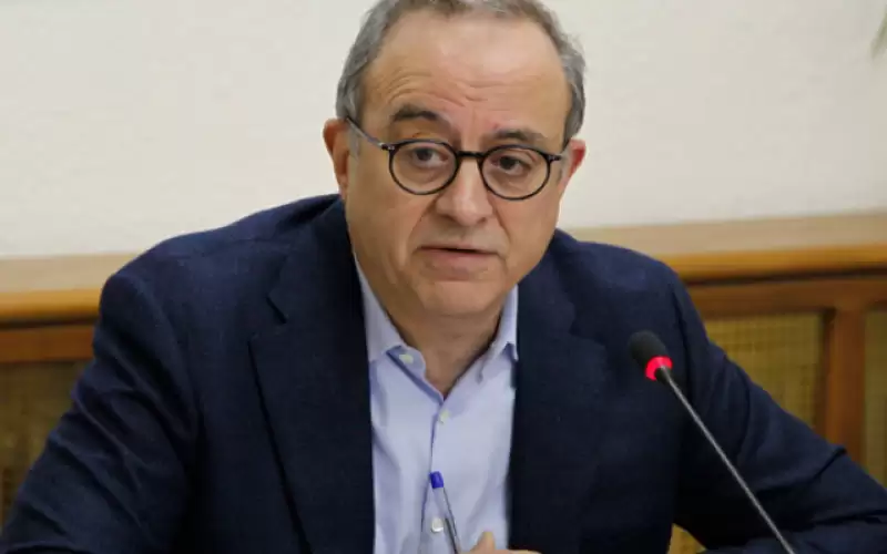 المعشر: لا أحب كلمة معالي