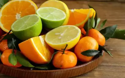 احذروا الإفراط في تناول الحمضيات.. لهذا