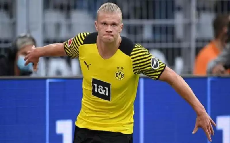 بروسيا دورتموند يحسم مصير هالاند