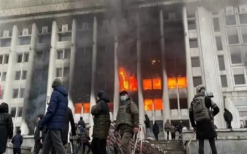 السلطات الكازاخستانية تعتقل 4400 شخص بينهم