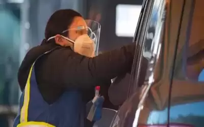 معلمة أميركية تحبس ابنها المصاب بكورونا