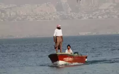 إيقاف حركة القوارب الزجاجية والصيد في