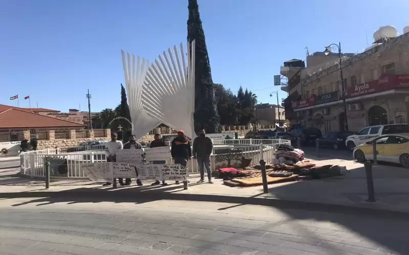 مادبا.. .متعطلون عن العمل يواجهون برد