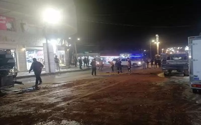 تسرب لمادة الديزل يغلق شارعا في