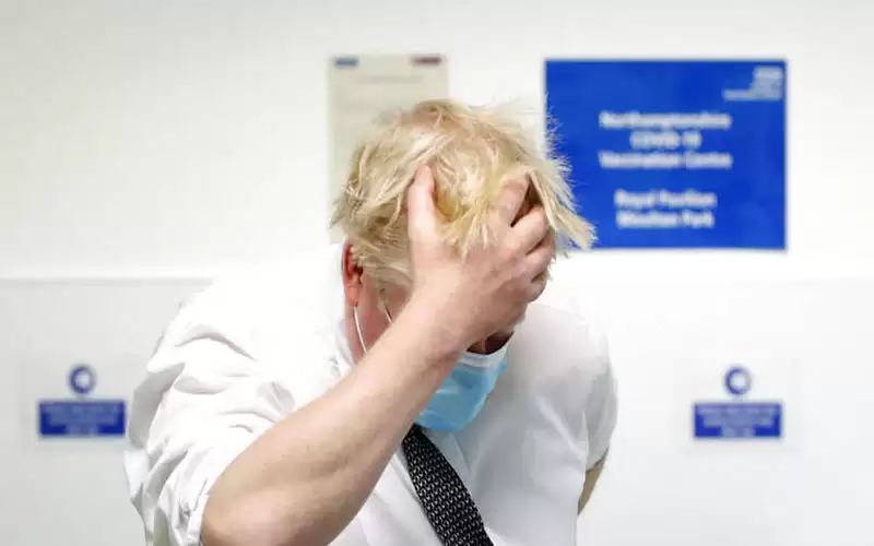 غالبية البريطانيين يعتقدون أن على جونسون