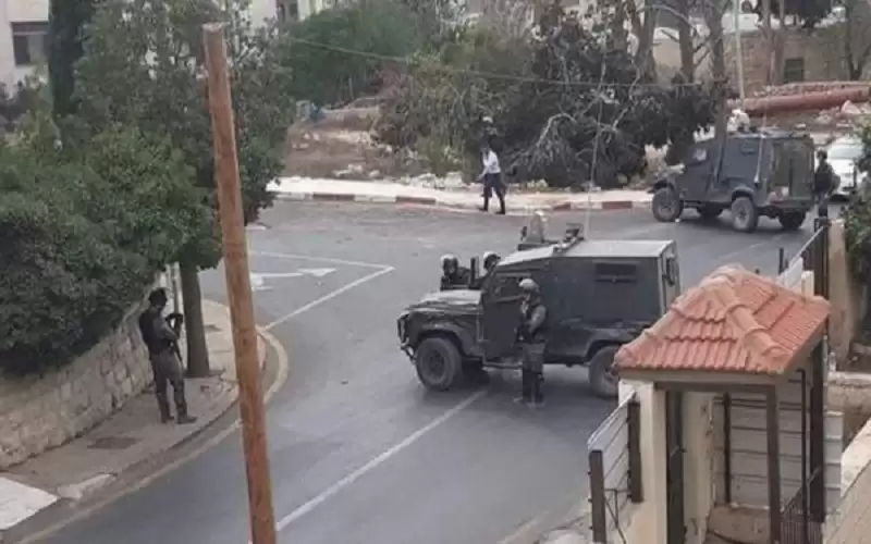 الاحتلال يقتحم بيت لحم ويداهم عدة