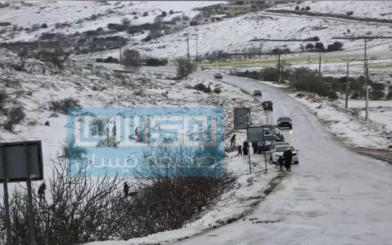 استمرار هطول الأمطار وتوقعات بالثلوح فوق