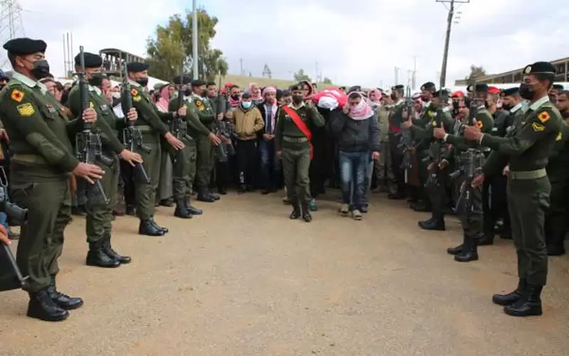 تشييع جثمان الشهيد محمد المشاقبة (صور)