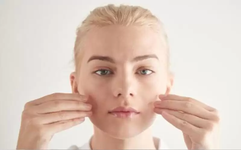 فوائد عشبة الميرمية للبشرة وطرق استخدامها