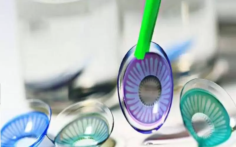 احذر ارتداء العدسات اللاصقة في هذه