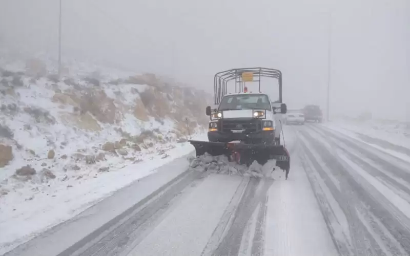 وفاة و11 إصابة بحوادث الصباح في