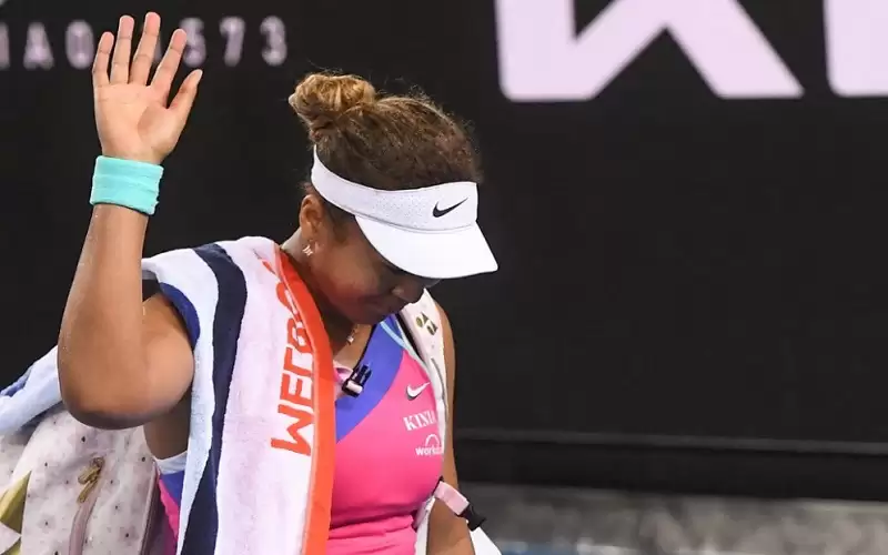 اليابانية أوساكا حاملة اللقب تودع بطولة