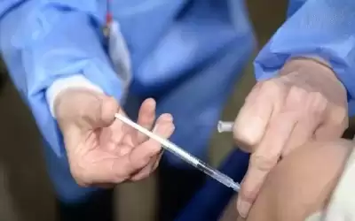استئناف حملة التطعيم لطلبة المدارس غدا