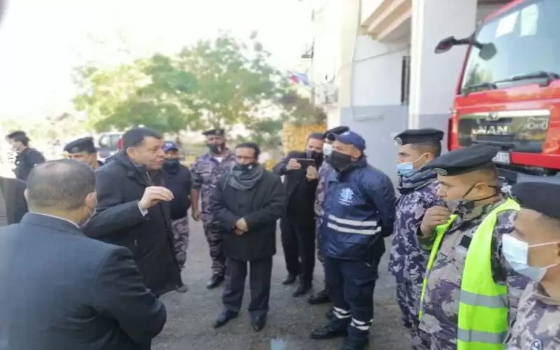 استيتية يطمئن على أوضاع العاملين في