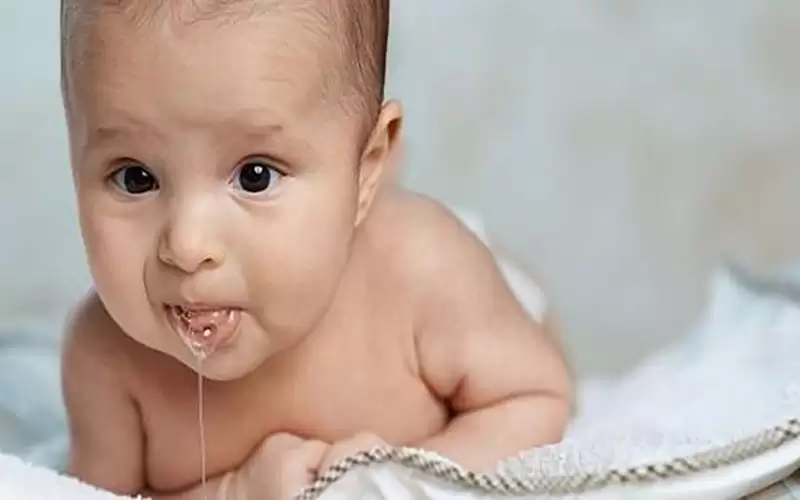 دراسة: تبادل اللعاب.. الطريق الأمثل لعاطفة