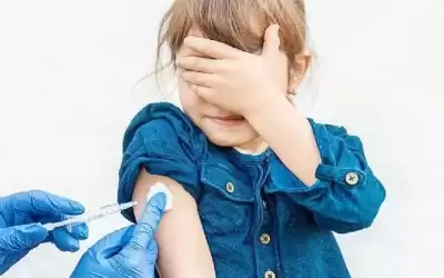 الصحة: قرار باعطاء لقاحات كورونا للاطفال