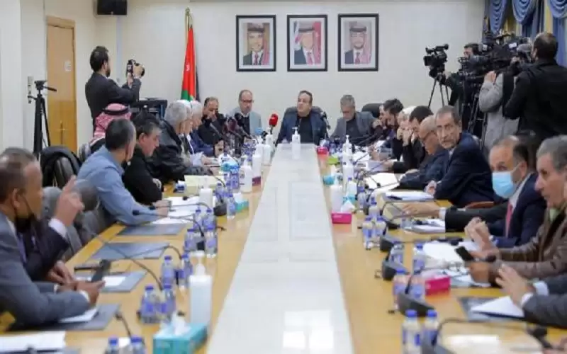 المالية النيابية توصي بإنهاء ملف التعليم