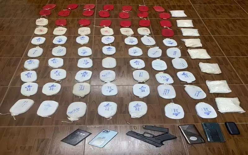 القبض على 6 تجار مخدرات بحوزتهم