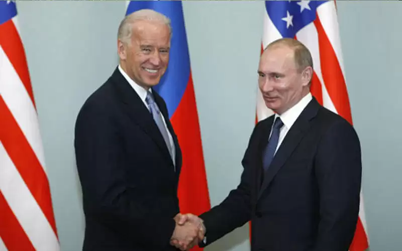 بايدن لا يستبعد فرض عقوبات على