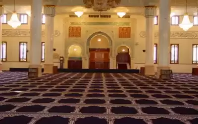وزير الأوقاف يقرر فتح جميع المساجد