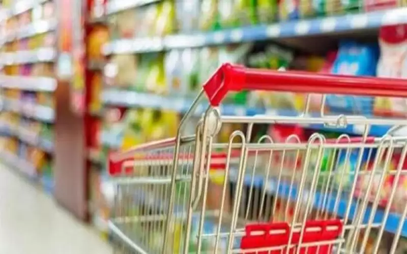 الحكومة تؤكد وفرة السلع التموينية وتدعو