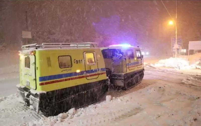 صحيفة نيسان ـ الأمن مئات المركبات علقت في الثلوج