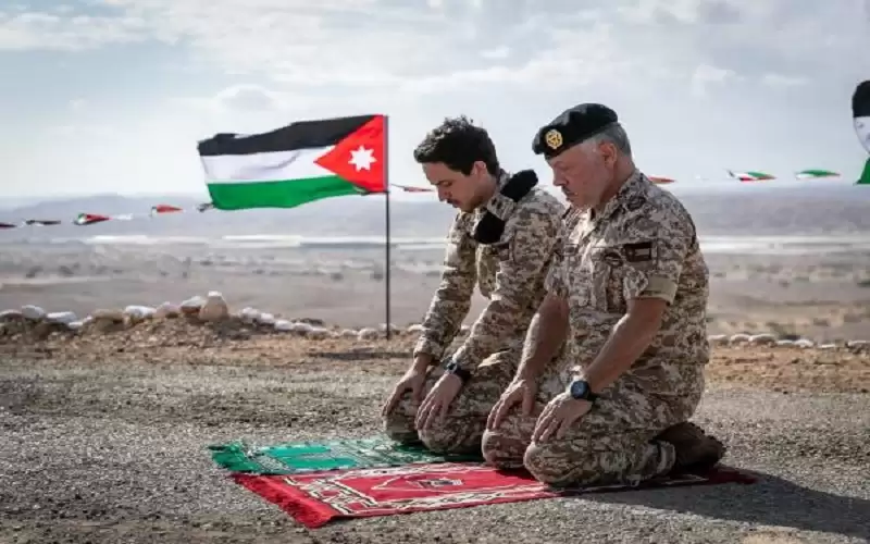 ولي العهد مهنئا الملك: ستون عاما