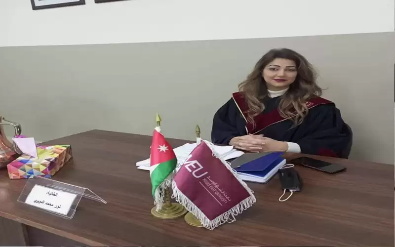 الزميلة سلسبيل الصلاحات تهنىء الزميلة الدويري