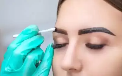 طريقة صبغ الحواجب علي أصوله