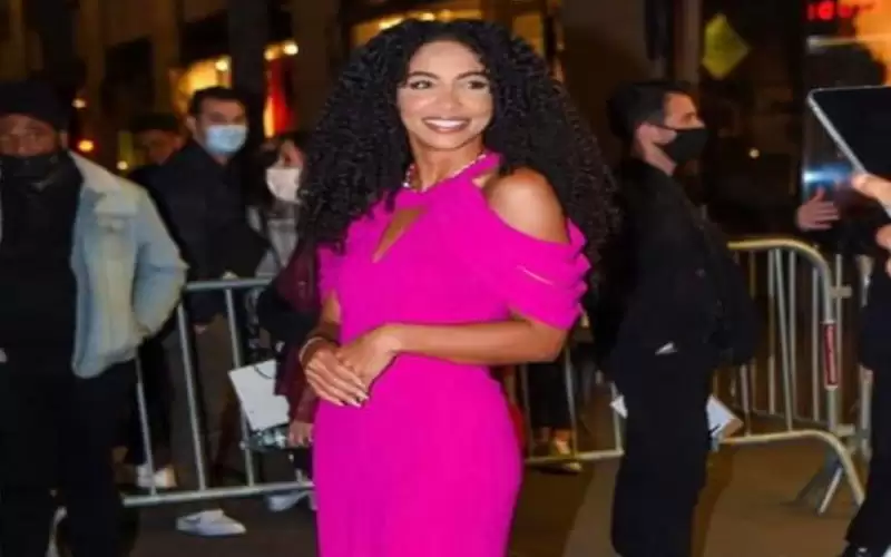 ألقت بنفسها من ناطحة سحاب ..