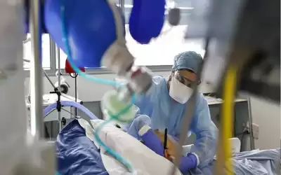 سلالة جديدة من أوميكرون تتفشى بالعالم