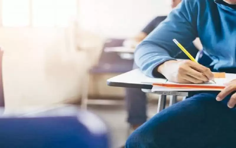 طلبة التوجيهي يلتحقون بالمدارس وجاهيا الثلاثاء