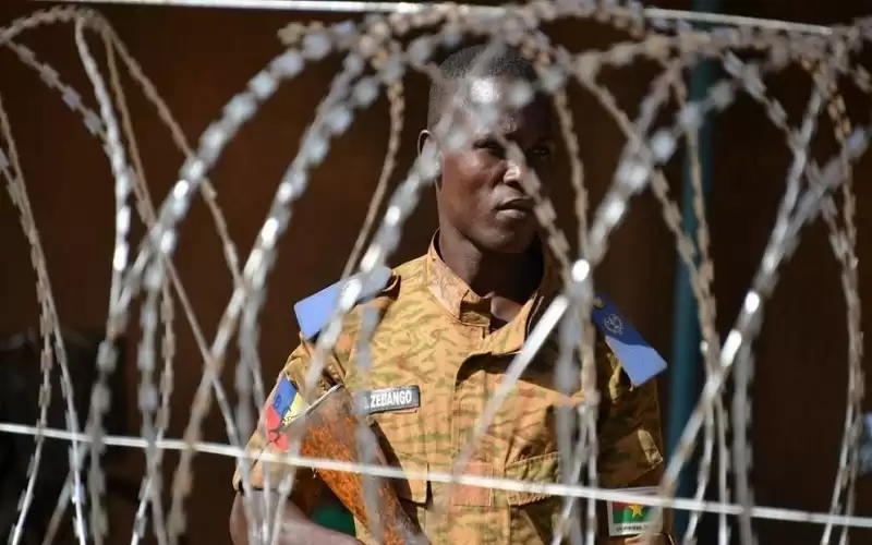 المجلس العسكري في بوركينا فاسو يعيد