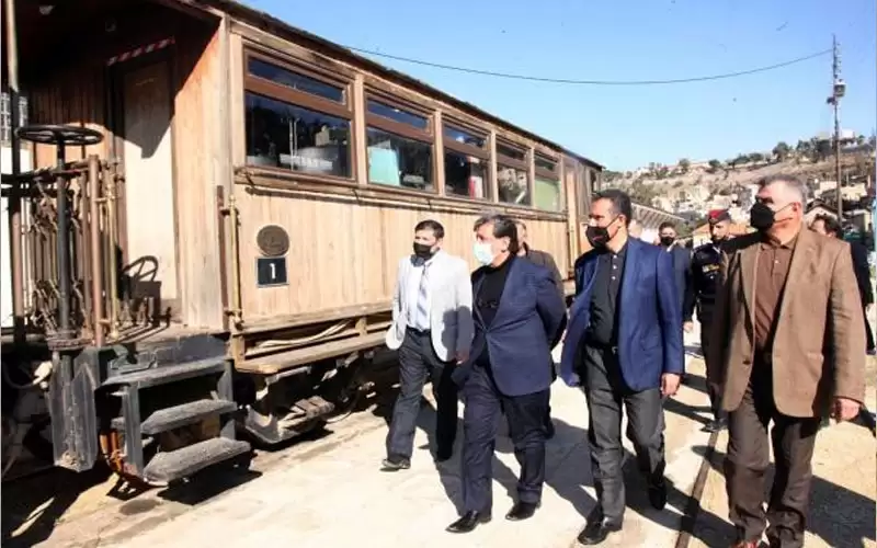 وزيرا النقل والسياحة يبحثان تعزيز تجربة