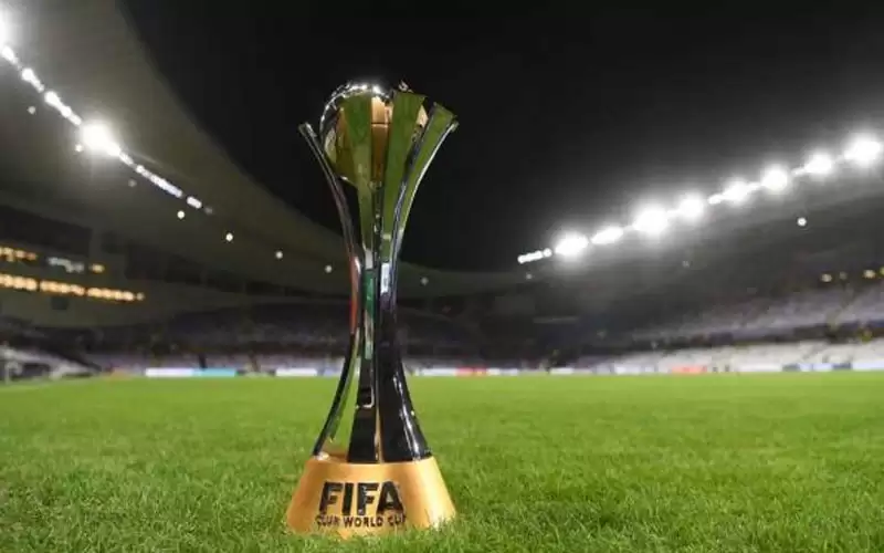 فيفا يعتزم تجربة التحكيم الآلي خلال