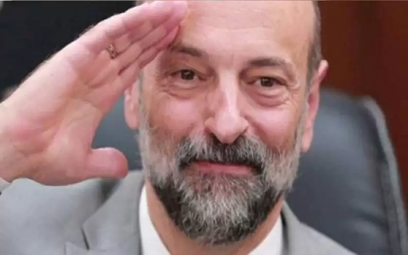 الرزاز يخطف حلم قتيبة ويطير بعصا