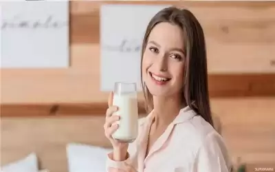 للكبار.. أضرار الإفراط في شرب الحليب