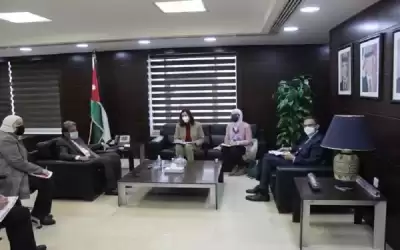 عزايزة: خطتنا المستقبلية توفير نموذج نقل