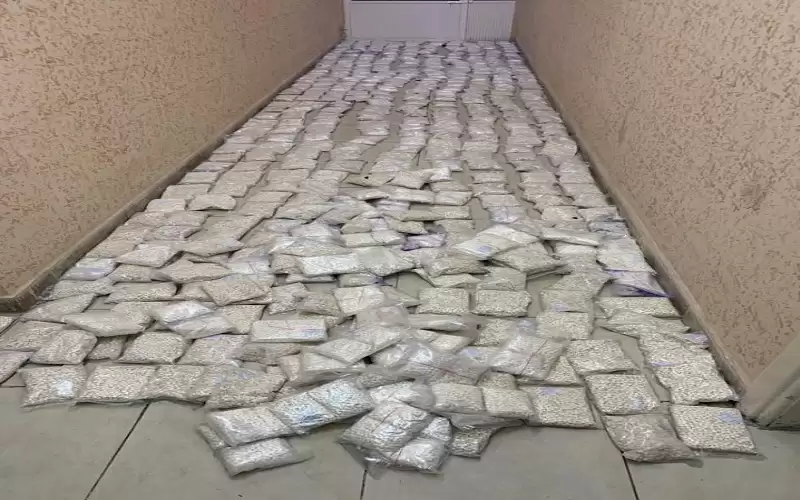 ضبط مليون حبة مخدرة والقبض على