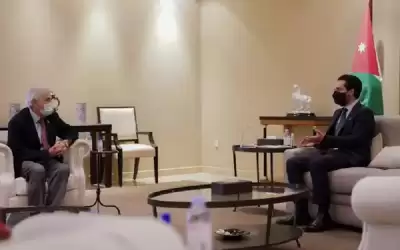 ولي العهد يستقبل رئيس مجلس إدارة