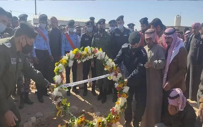 تشييع جثمان الرقيب يحيى الحساسين