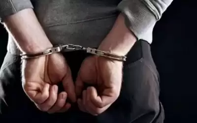 توقيف مدير مالي في شركة استثمارية