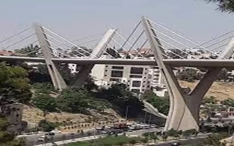 وفاة شخص سقط عن جسر عبدون