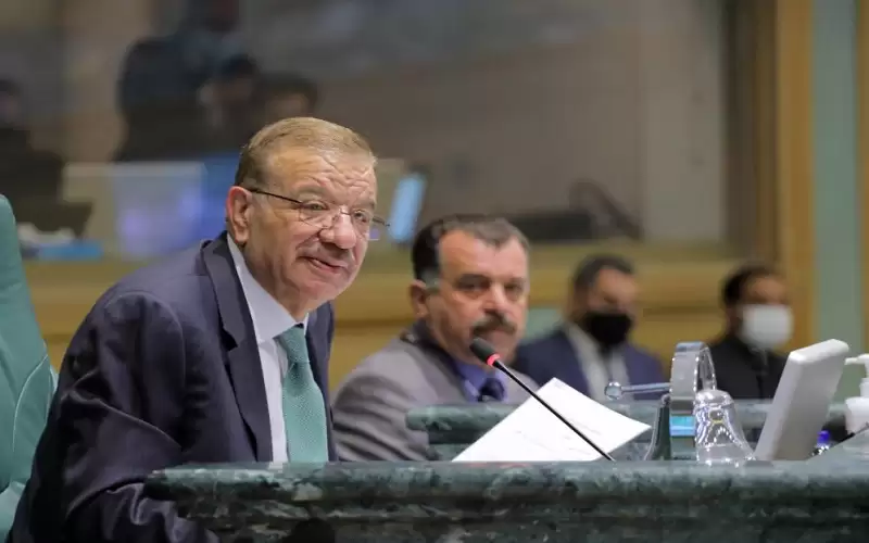 رئيس مجلس النواب يطلب من الحكومة