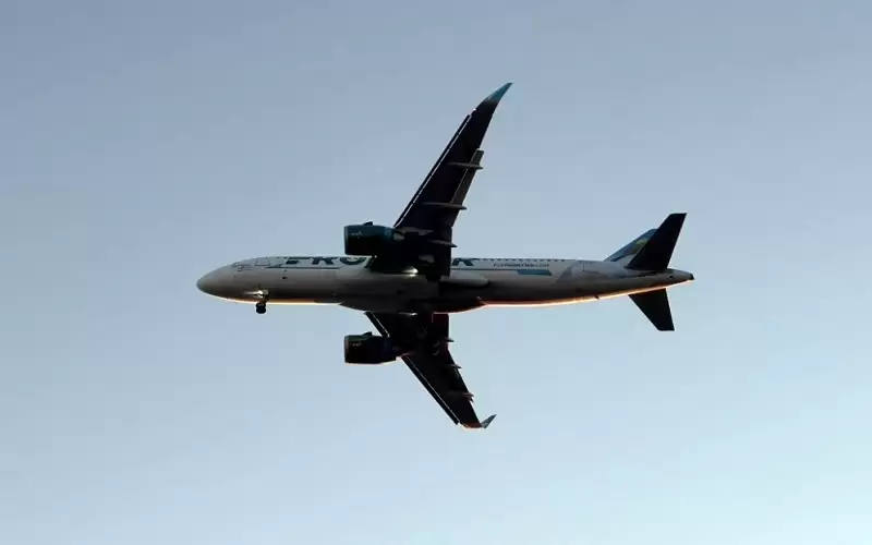 أوكرانيا تنصح بتجنب تحليق الطائرات فوق