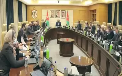 لجنة للنظر بالمطالبات العالقة بين المكلفين
