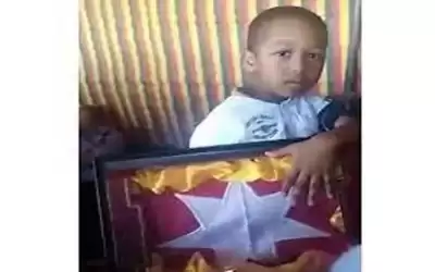 نجل الشهيد معاذ الحويطات يختصر حكاية