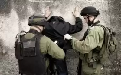 الاحتلال يعتقل 19 فلسطينيا بالضفة الغربية